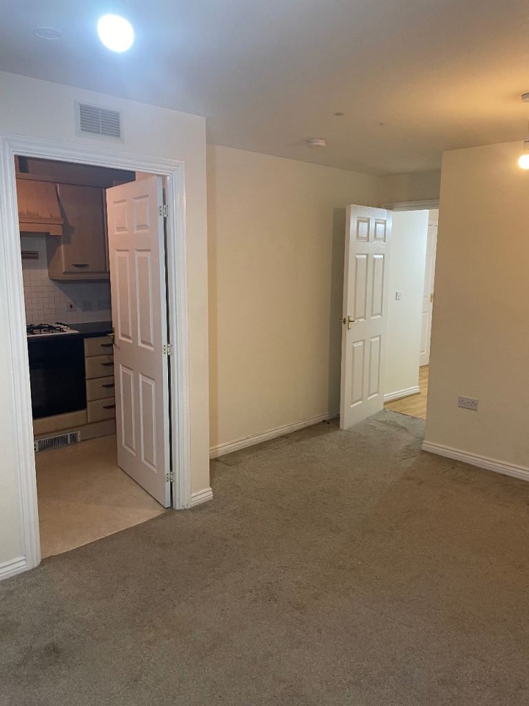 2 bedroom ground floor apartment 