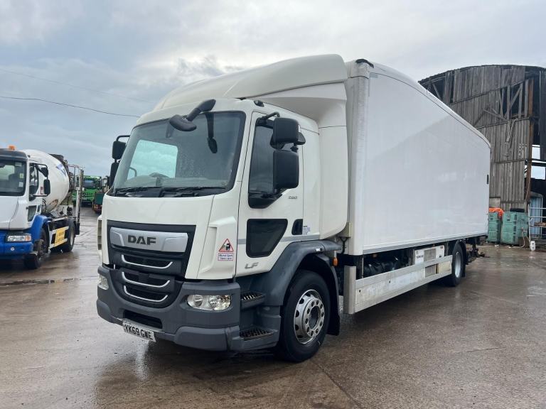 DAF TRUCKS LF 260 THERMOKING FRIDGE 18 TONNE 471,690 KM
