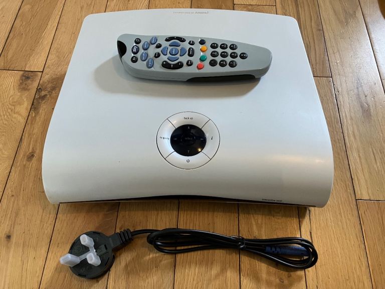 Sky Box with remote
