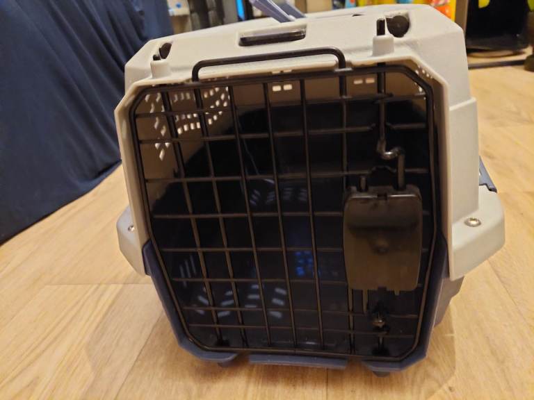 Pet carrier