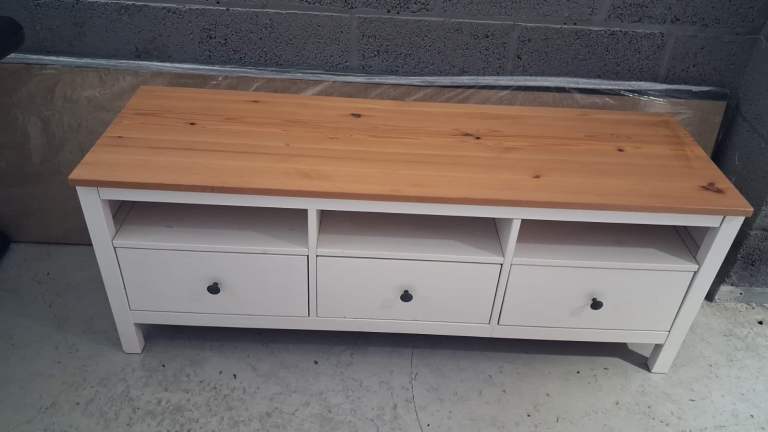 Pine Top White TV Unit with Storage Drawers