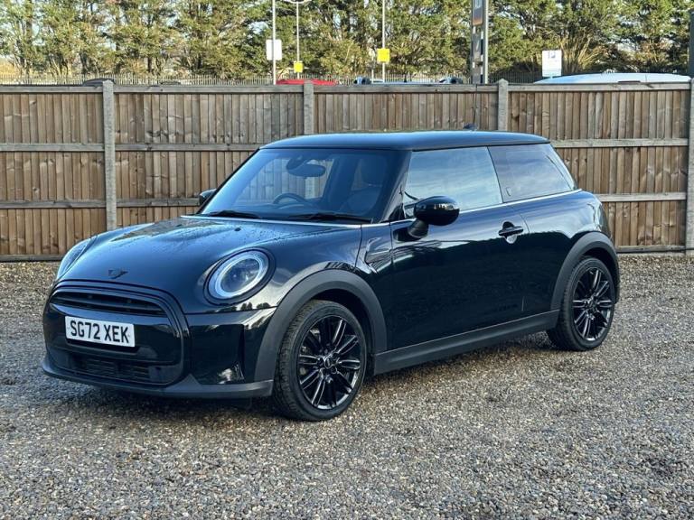 2022 MINI Hatch 1.5 Cooper Exclusive Hatchback 3dr Petrol Steptronic Euro 6 (s/s) (136 ps) Hatchb...