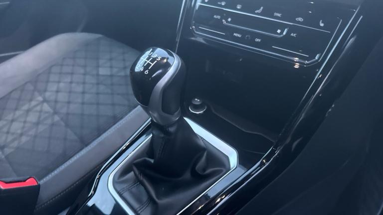 2022 Volkswagen T-Roc 1.5 TSI R-Line 5dr Petrol Hatchback Hatchback Petrol Manual