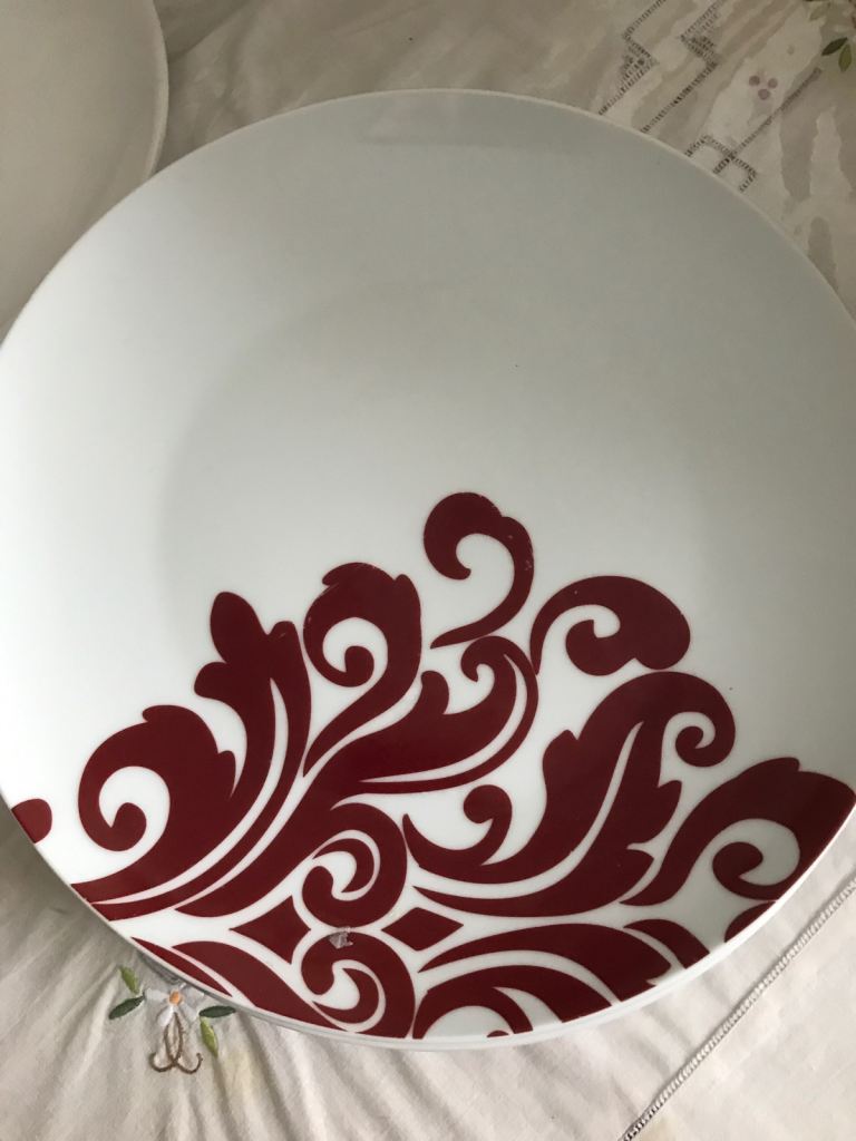 6 Large Round Dinner Plates