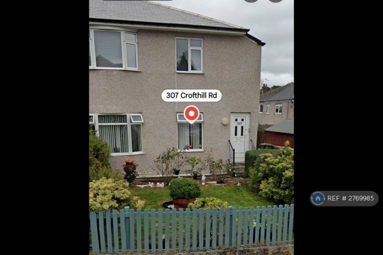 3 bedroom flat in Croftfoot, Glasgow, G44 (3 bed) (#2769985)