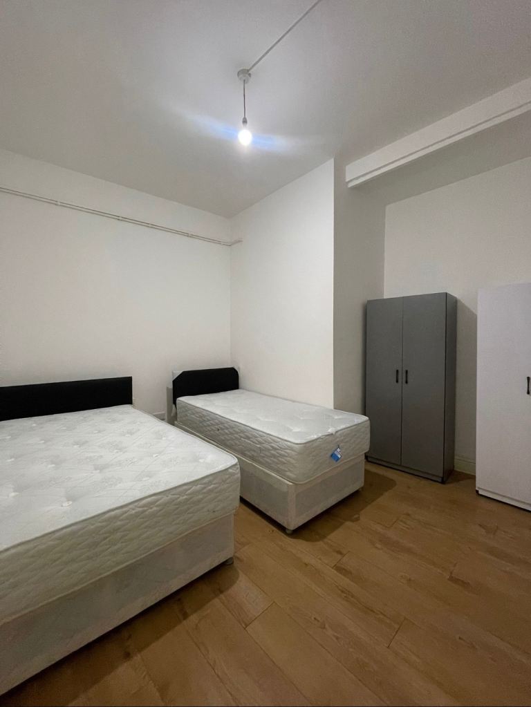 🏠Spacious 2-Bedroom Flat – Leyton (E10) 🔑