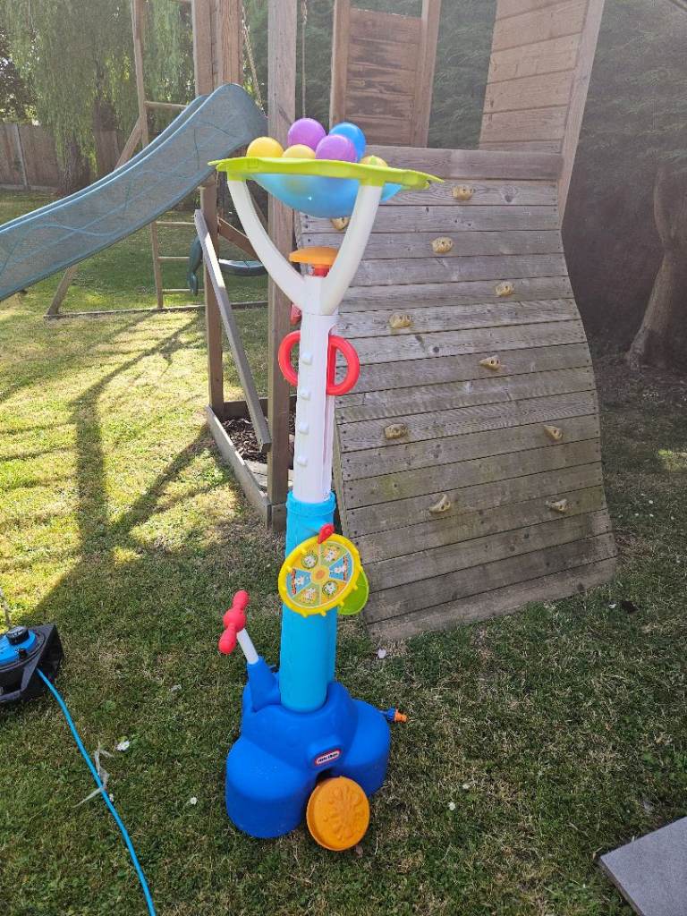 Little Tikes Fun Zone Pop 'n Splash Surprise