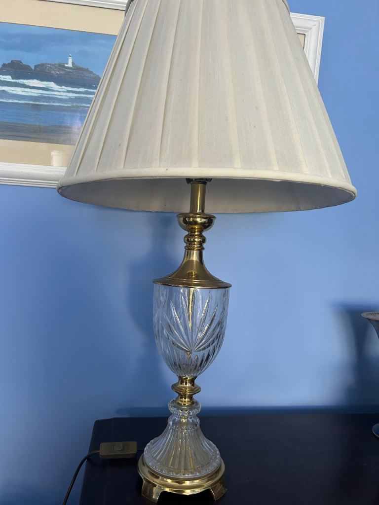 Table lamp