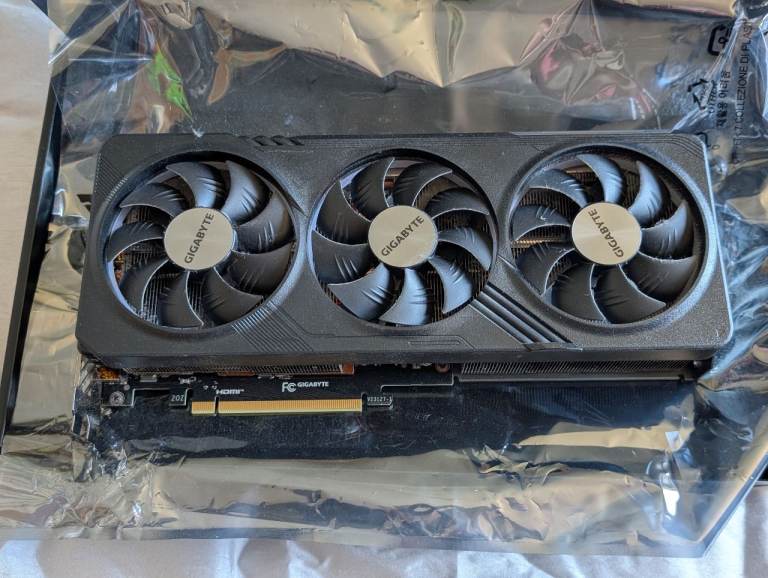 Gigabyte GeForce RTX 4070 SUPER GAMING OC Graphics Card GPU