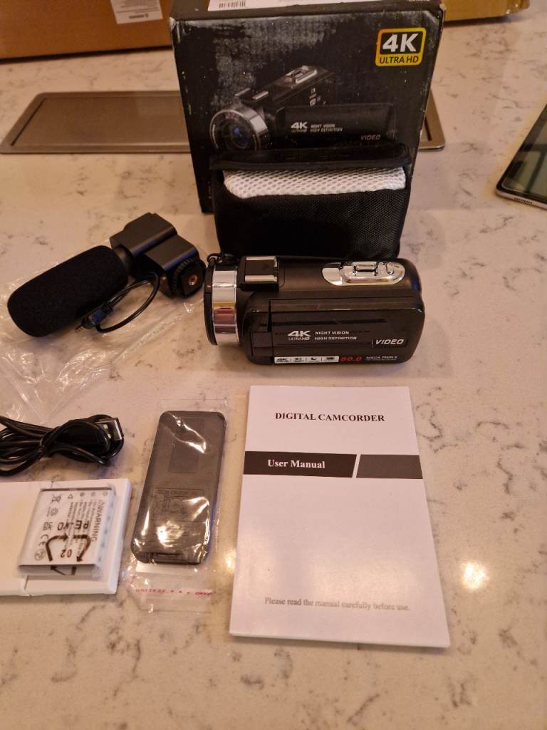 4K video camera 270 rotatable vloggibg screen rrp £1599