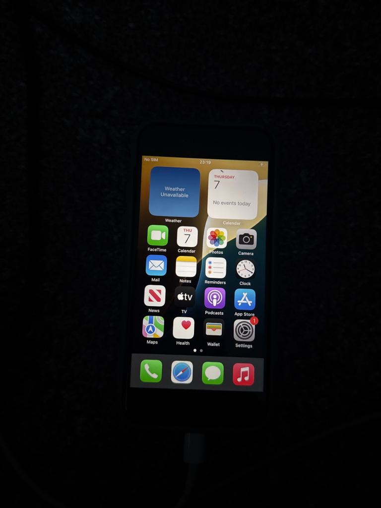 iPhone SE 64GB 2022 5G Unlocked