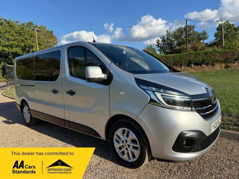 2020 Renault Trafic 2.0 dCi ENERGY 30 Sport Nav LWB Euro 6 (s/s) 5dr (9 Seat) MPV Diesel Manual