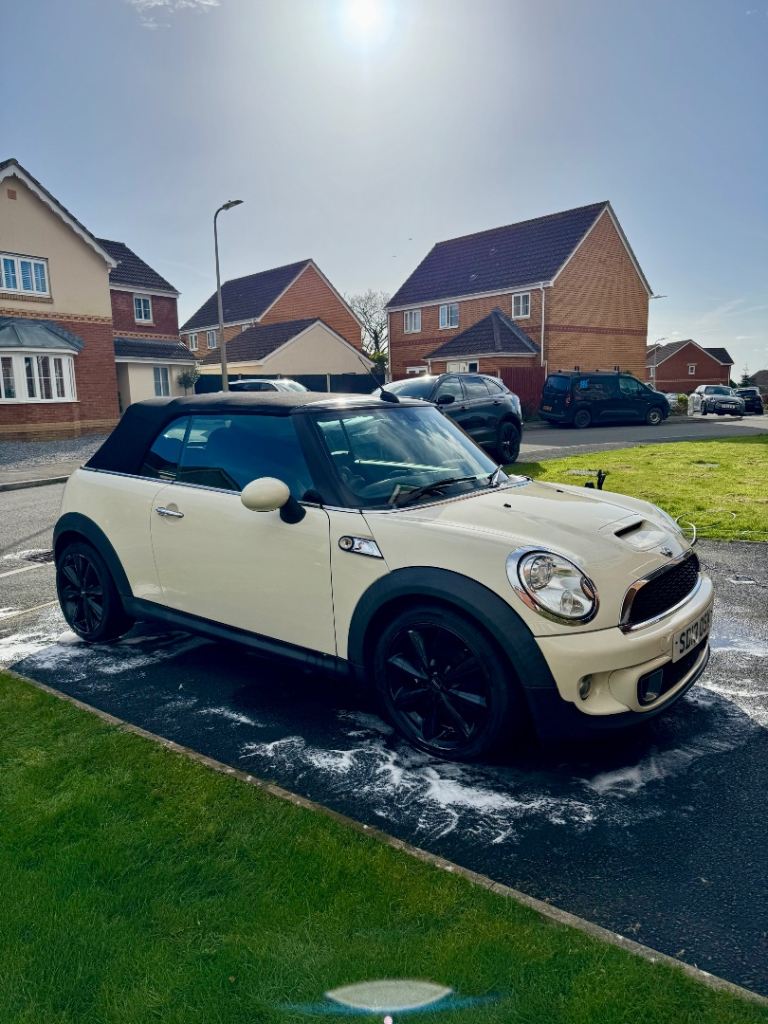 2013 Mini Cooper S Convertible, 1598 (cc), 2 doors