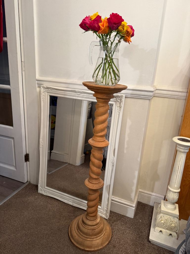Large candle or pot stand 