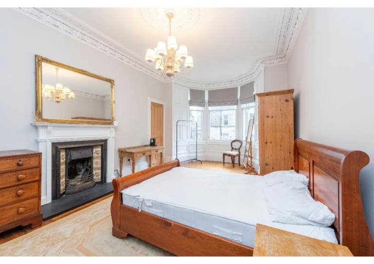 2 x Double Furnished Rooms to Let in Lovely Shared 3 Bed HMO Licensed Property - Bruntsfield Area.