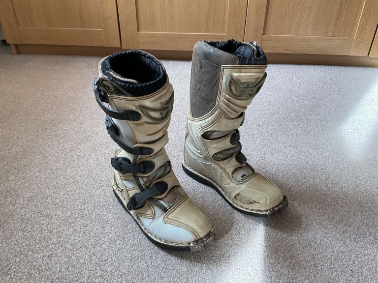 Berik Kids Motocross Boots Size UK4 MX Youth Offroad Quad Dirtbike Pitbike Motorbike Motorcycle KTM