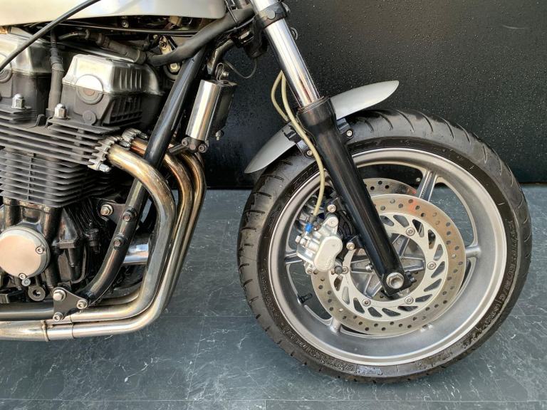 HONDA CB750 CAFE RACER PROJECT BIKE HPI CLEAR