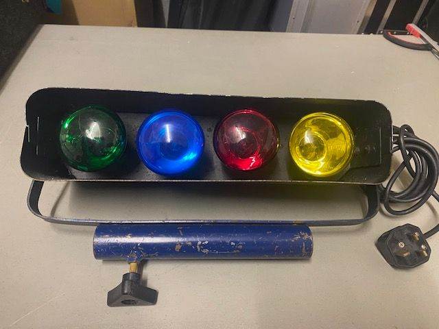 DISCO LIGHT - 4 WAY FLASHING SOUND ACTIVATED LIGHT UNIT- ONLY £50