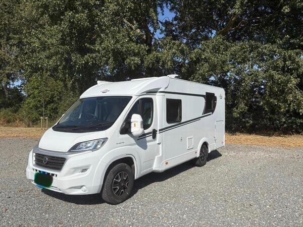 2021 Carado V339