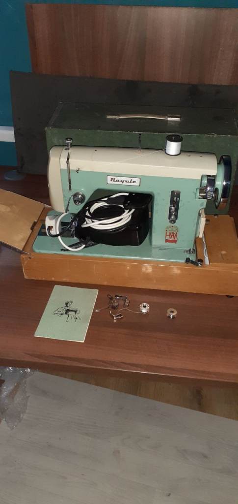 image for Heavy duty sewing machine 