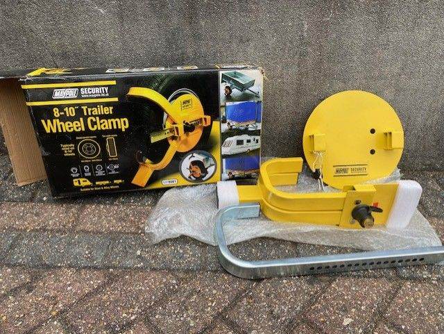 Maypole Security 8inch to 10inch Trailer Wheel Clamp