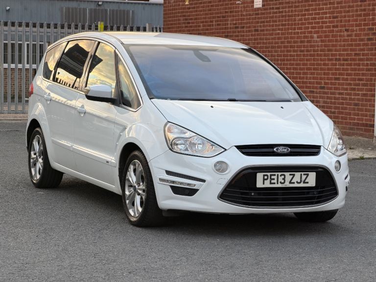 Automatic 2013 Ford, S-MAX, Titanium 2.0 TDCi Diesel 5 doors 7 Seater