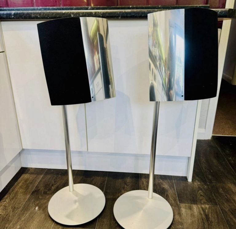 Bang Olufsen Beolab 4000 Mk2 With Stands
