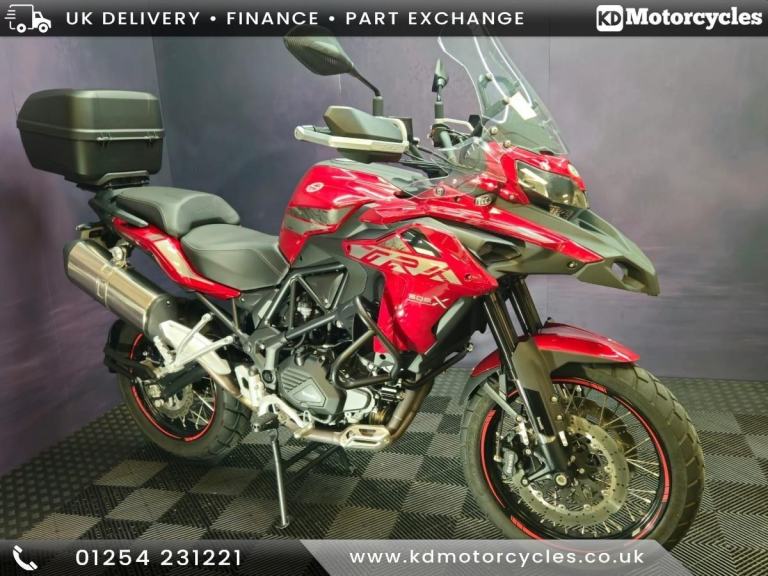 BENELLI TRK 502X, 2022 adventure touring