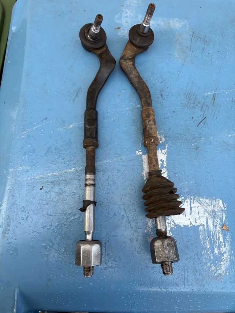 Audi a4 b8 Tie rod assembly 