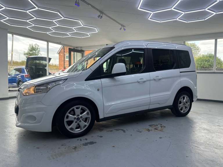 2017 Ford Tourneo Connect 1.5 TDCi 120 Titanium 5dr Powershift MPV Diesel Automatic