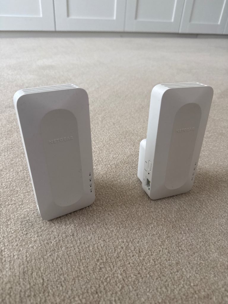 Netgear wifi extenders (x2)