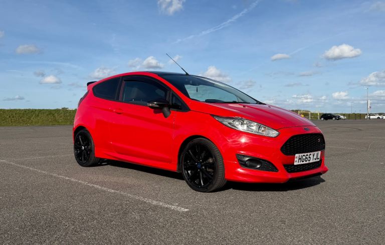 2015 Ford Fiesta Zetec S Red edition 1.0 eco boost (140ps)