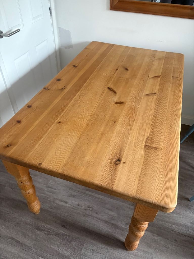 Country farm house solid pine wood dining table VGC 