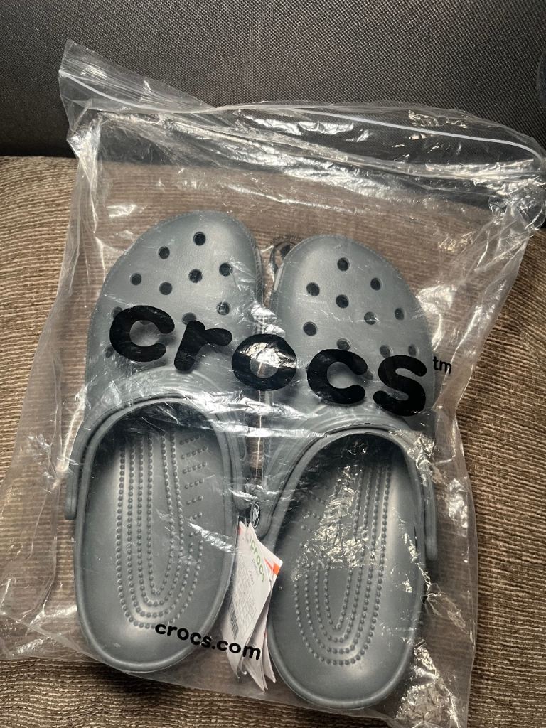 Crocs Classic Clogs – Grey, UK Size 8