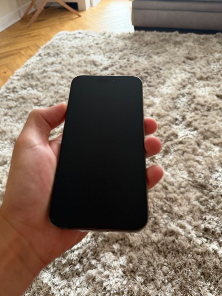 Apple iPhone 15 Pro – Silver, 84% Battery Health