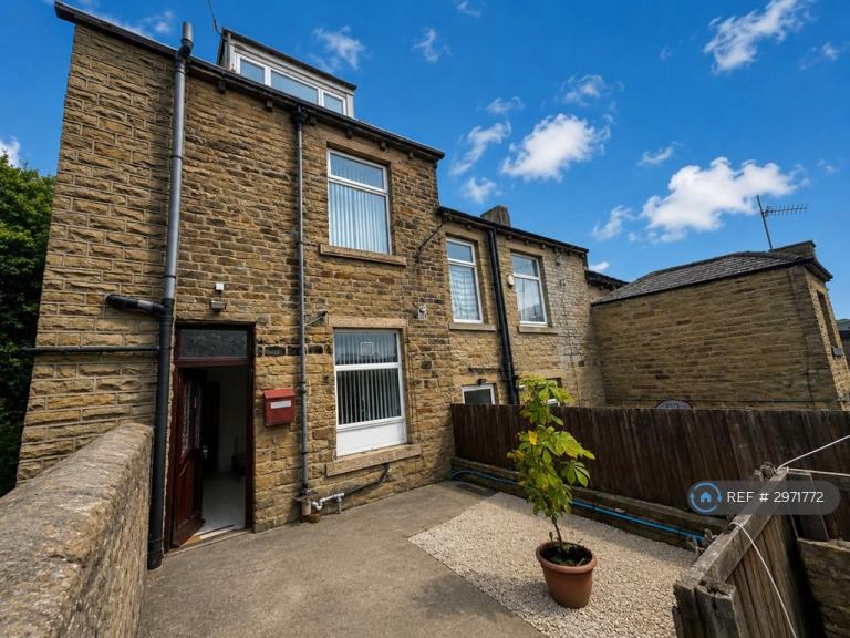 1 bedroom in Carr Lane, Shipley, BD18 (#2971772)