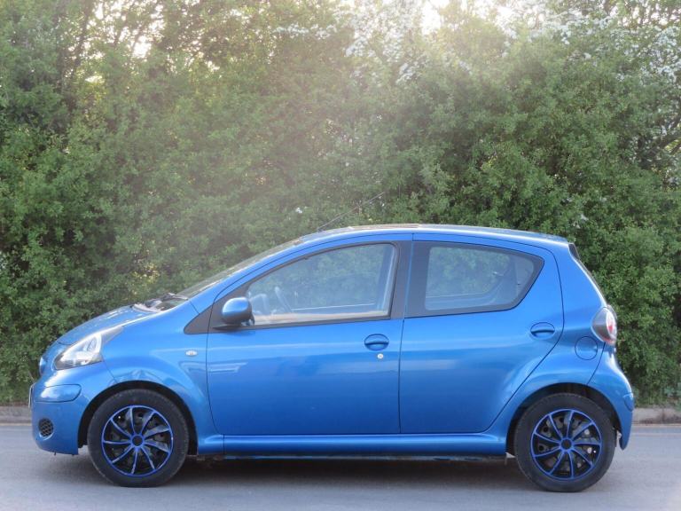 TOYOTA AYGO 1.0 VVT-i Blue MultiMode Euro 5 5dr 2010