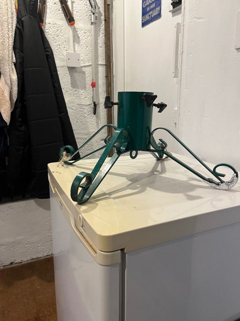 Christmas tree stand