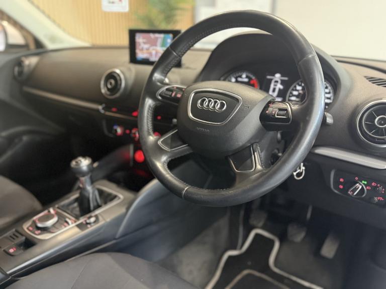 AUDI A3 1.6 TDI SE 2014