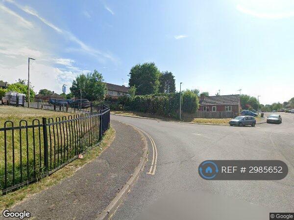2 bedroom flat in Hunters Hill, Reading, RG7 (2 bed) (#2985652)