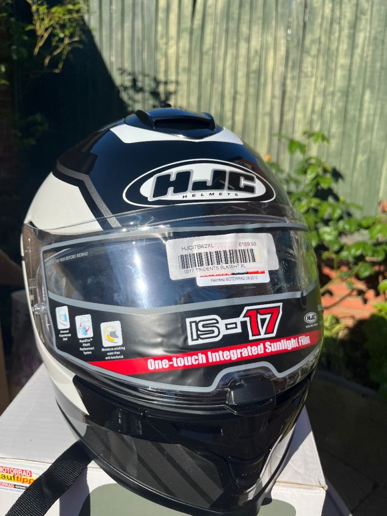 Boxed Motorbike Helmet & Gloves XL