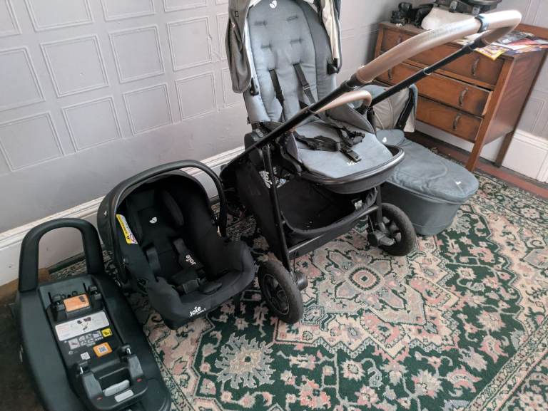 Joie Versatrax 4 in 1 Travel system 