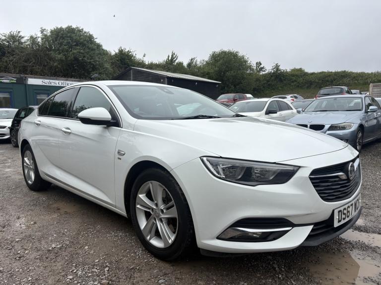 VAUXHALL INSIGNIA 1.6 Turbo D BlueInjection SRi Nav 2017