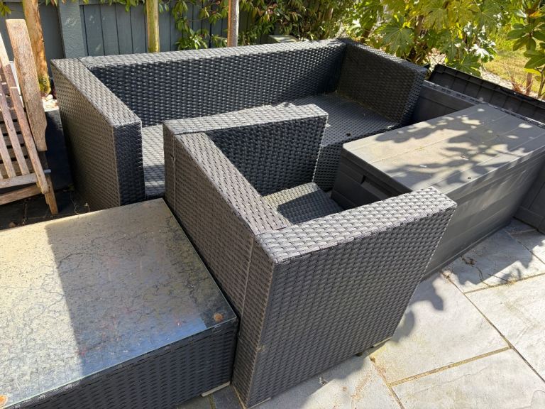  Garden furniture 