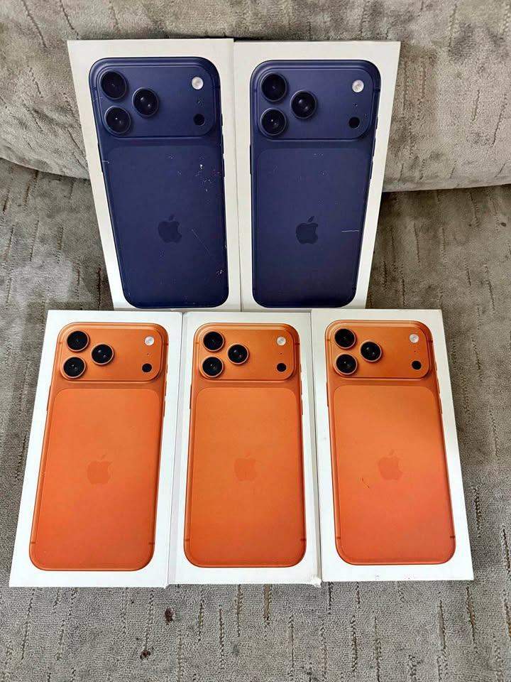 iPhone 17 pro max 256gb 512gb 2TB unlocked UK models with Apple warranty