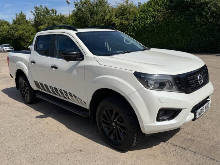 2019 Nissan Navara 2.3 dCi N-Guard Pickup Double Cab 4dr Diesel Manual 4WD Euro 6 (s/s) (190 p PI...