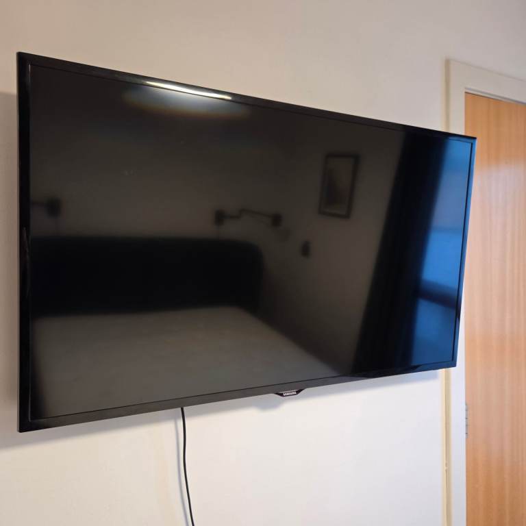Samsung 46" LED HD TV