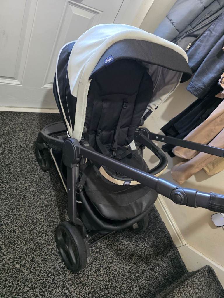 FREE PRAM - collection near Harehills Asda.