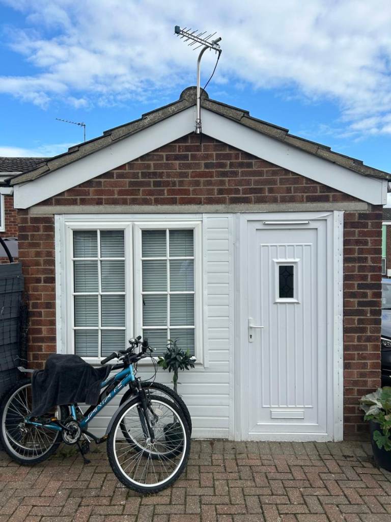 Studio flat/Annex