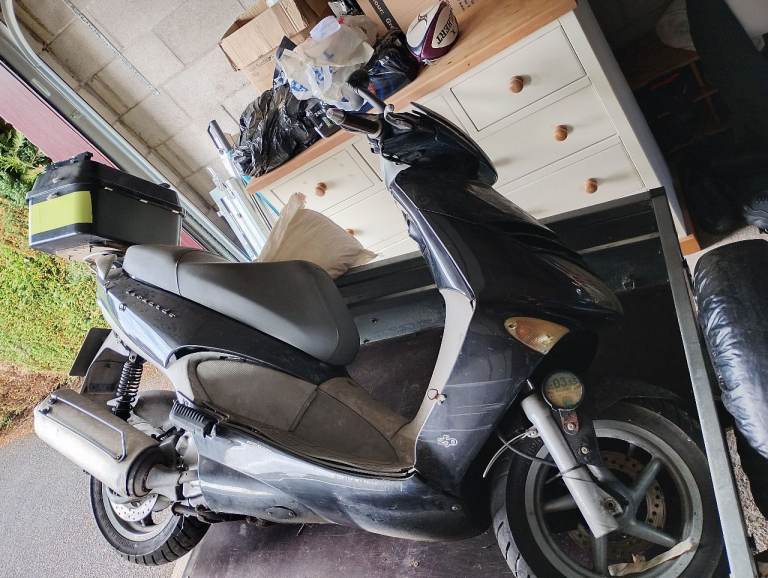 Aprilia Leonardo 250 scooter 
